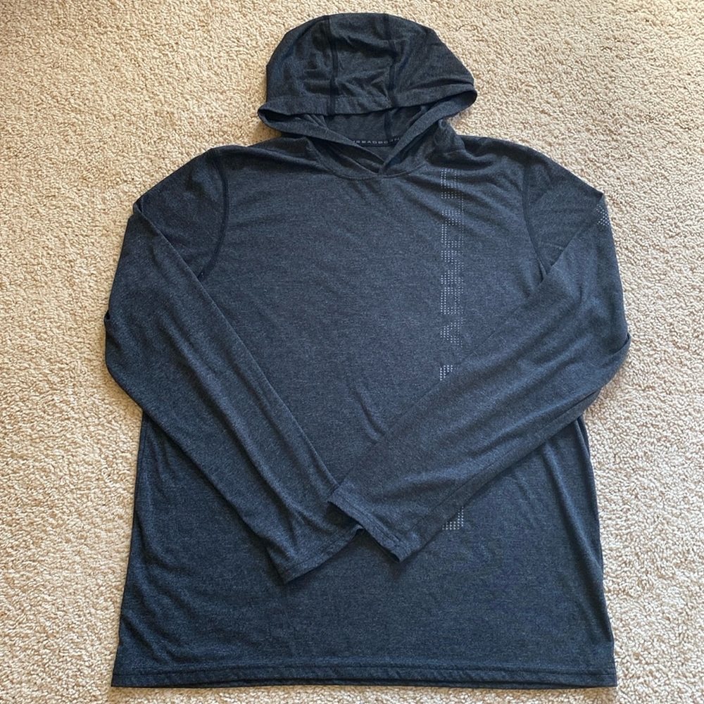 Women UA Shirt